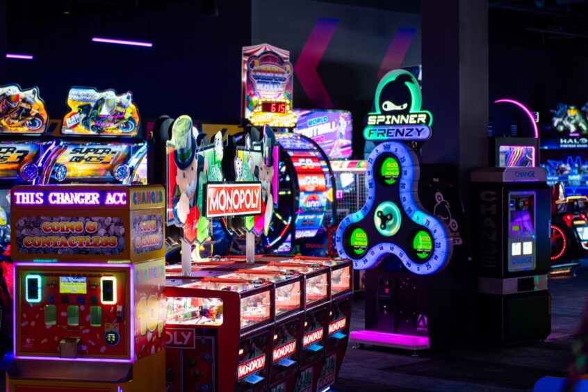 Arcades at Hollywood bowl dundee