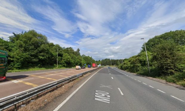 The M90 near Broxden Roundabout.