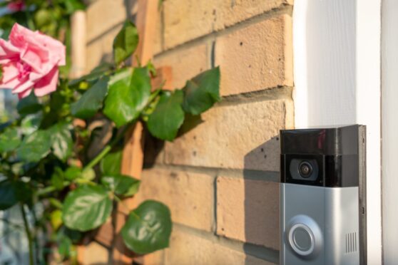 Video doorbell on doorframe