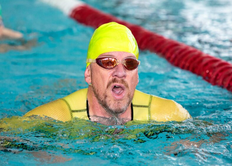 Montrose triathlon swimming pool action.