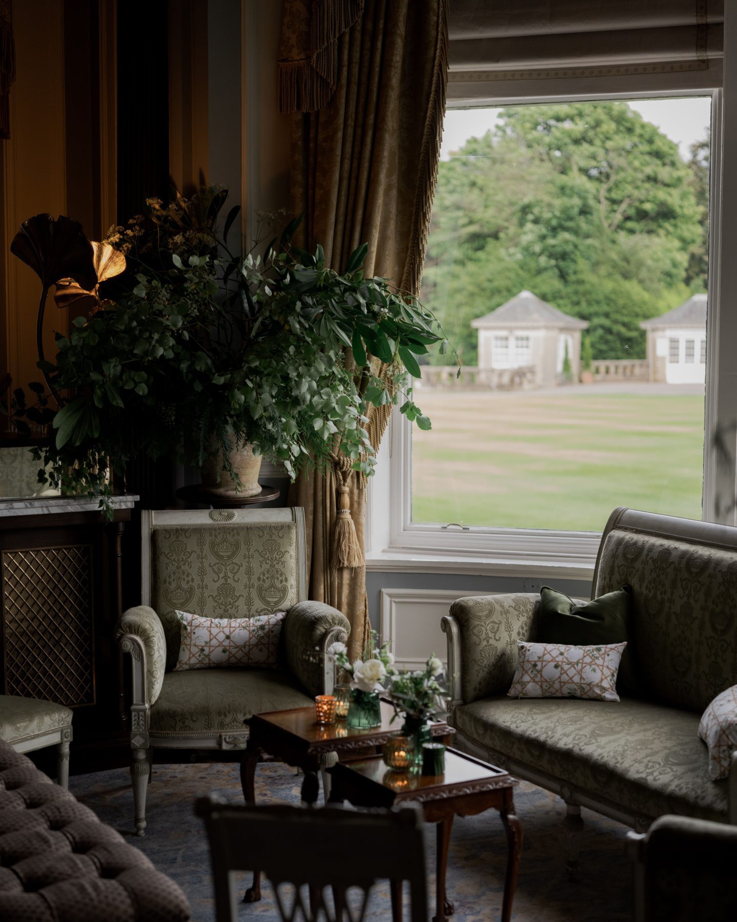 A table with views of the gardens.