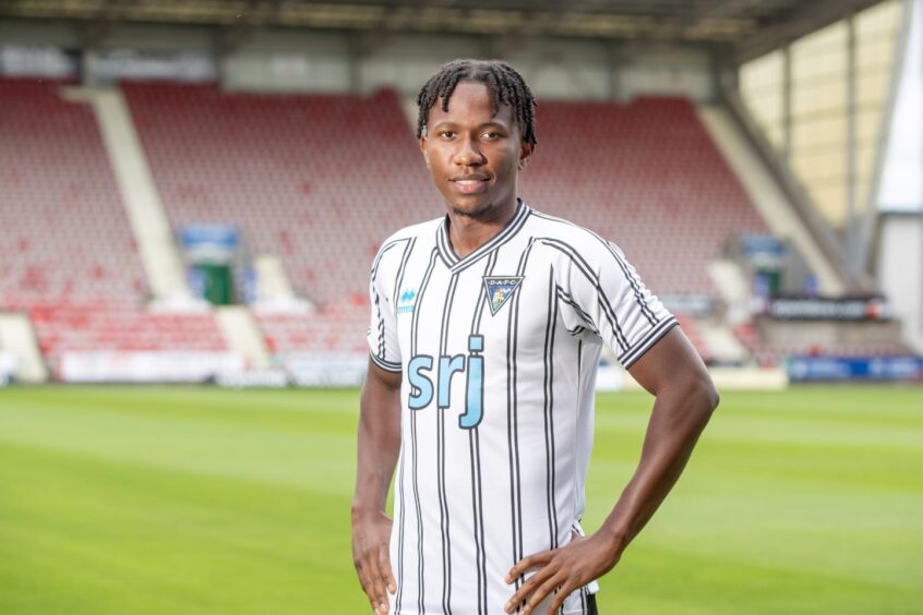 Kieran Ngwenya has signed a two-year deal with Dunfermline Athletic F.C.