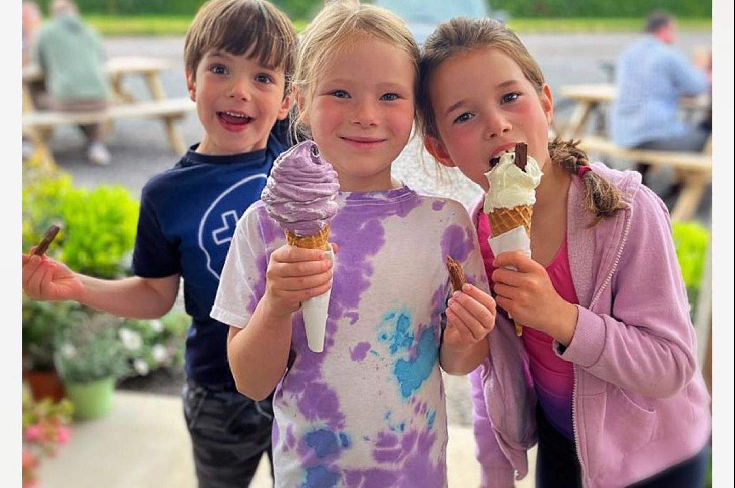 Kids enjoy ice creams