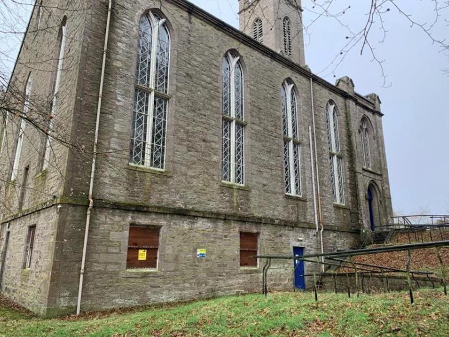 A side view of the church.