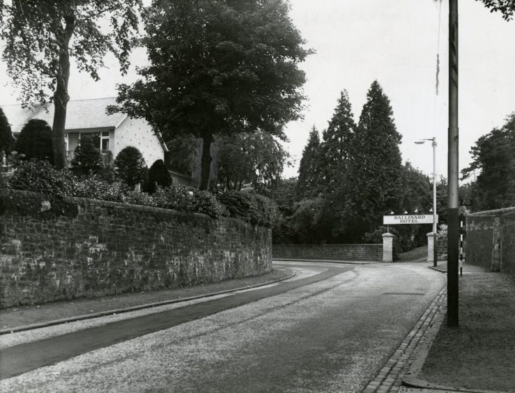 A view of the entrance to Ballinard House on Claypotts Road in Dundee in July 1964.