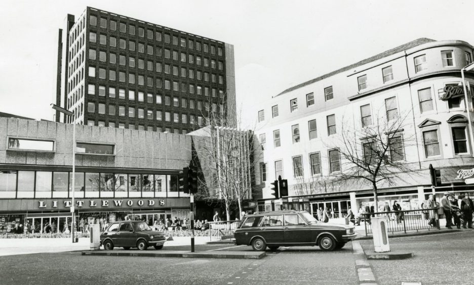 The exterior of Littlewoods in Dundee in1982.