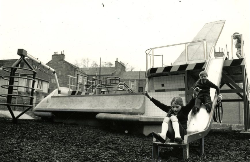 Kids on the chute at the Black Street playpark in Dundee in March 1987. 