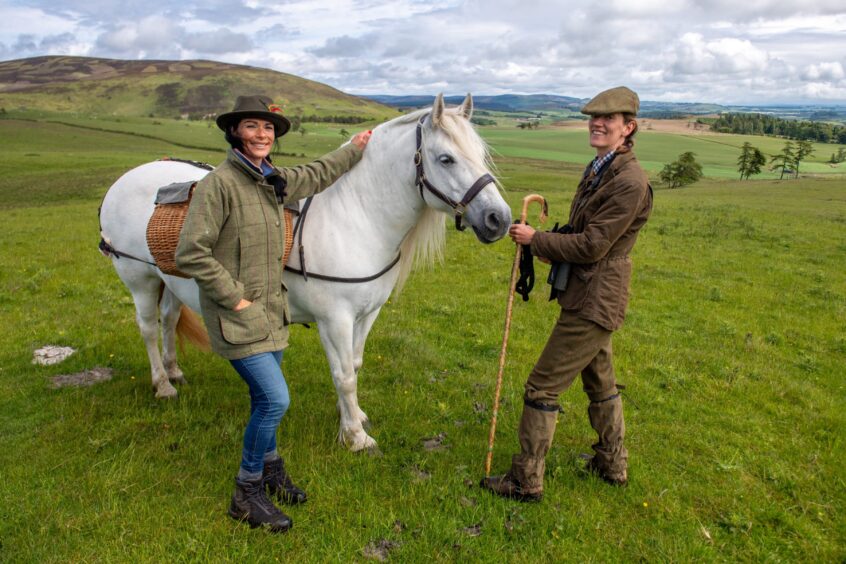 Gayle chats to Virginia Osborne-Antolovi with Highland pony 'Phosa' at Kinclune. Image: Kim Cessford.