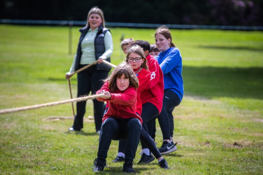 Glamis junior games tug o war.