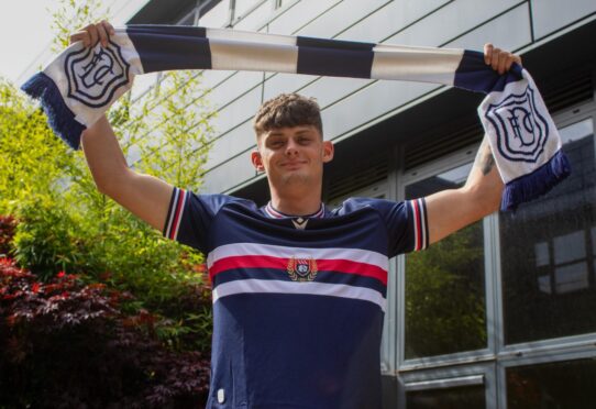 Seb Palmer-Houlden has checked in on loan with Dundee. Image: Dundee FC