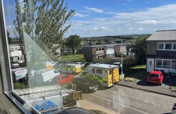 Emergency services called to Greenloanings in Kirkcaldy.