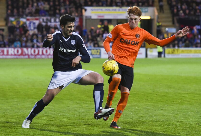 Simon Murray in action for United in a Dundee derby back in 2016. Image: SNS