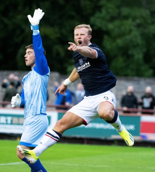 Curtis Main reacts as his second-half goal was chopped off. Image: Paul Devlin/SNS