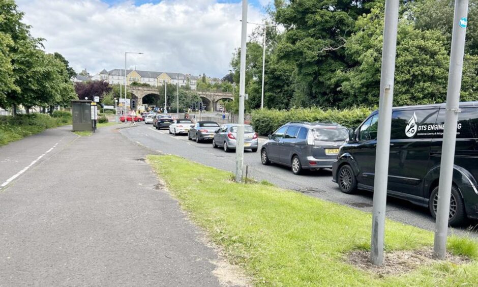 Roadworks on Bothwell Gardens roundabout will recommence