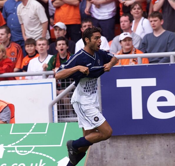 Dundee's Juan Sara cancelled out Charlie Miller's opener at Tannadice