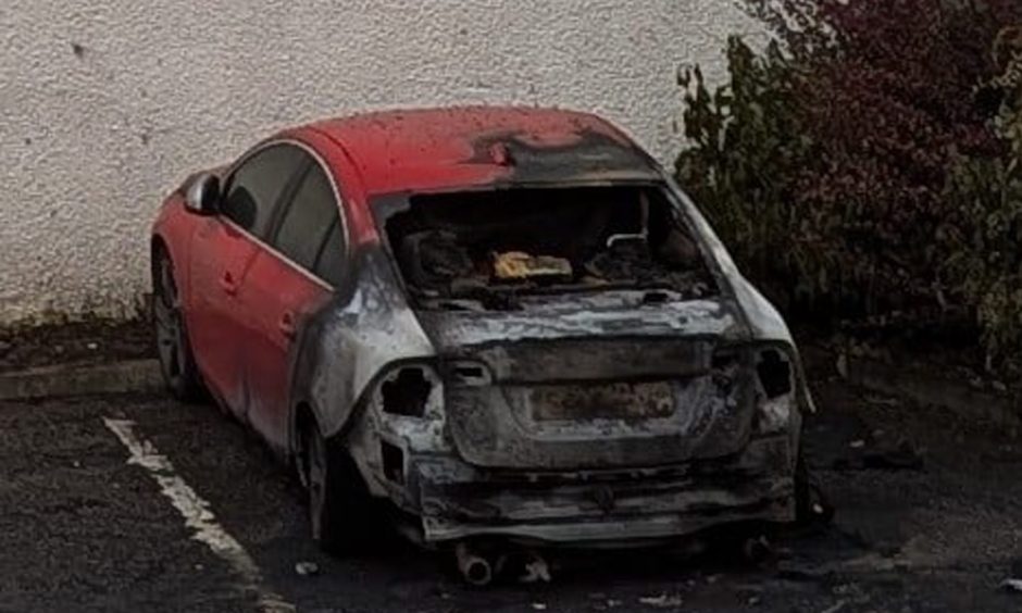 Burnt out car on Melville Close in Glenrothes.