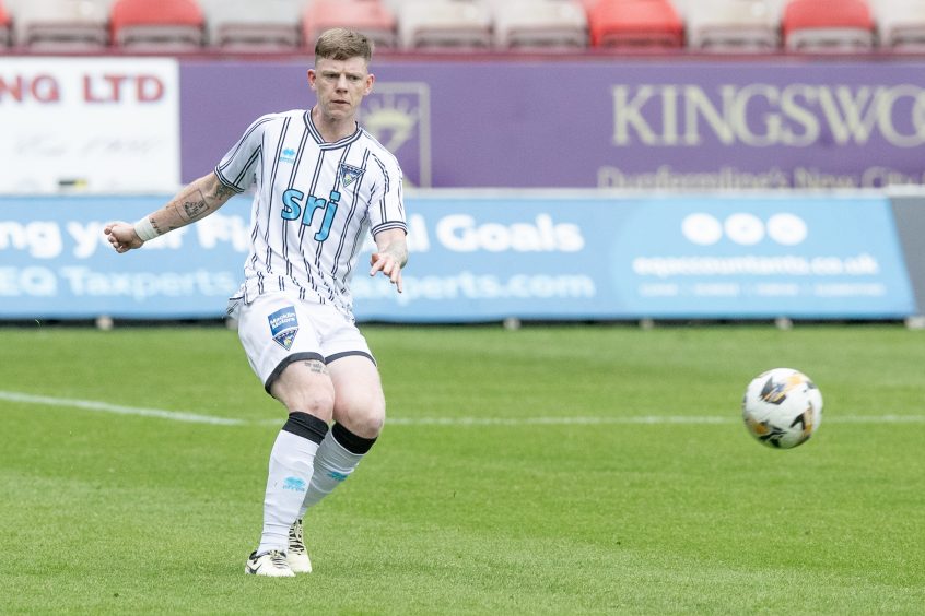 Sam Fisher in action for Dunfermline Athletic F.C.