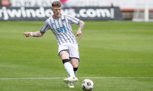 Sam Fisher in action for Dunfermline Athletic F.C.