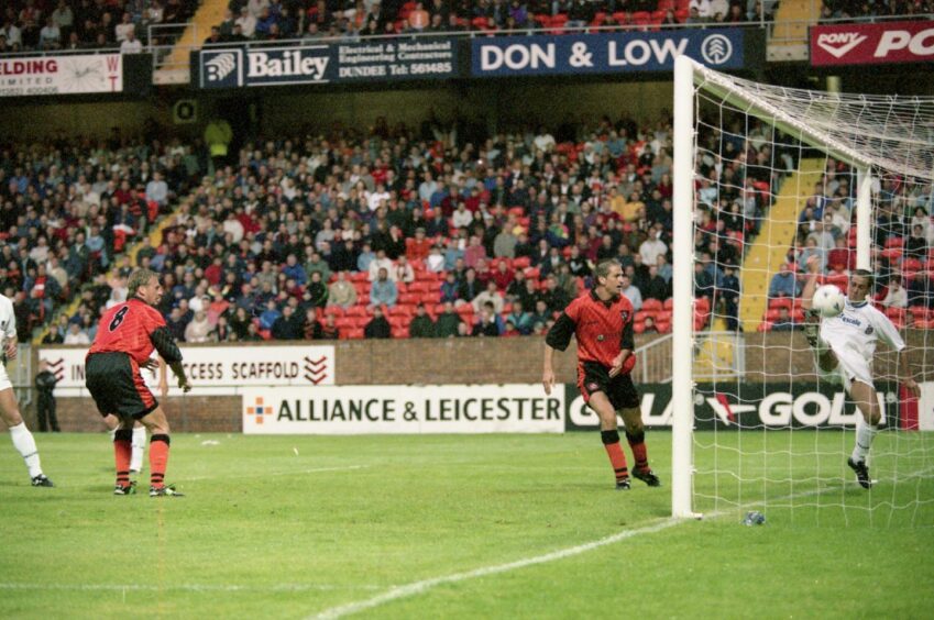 A Principat player tries to clear the ball but the header by Zetterlund goes over the line. 