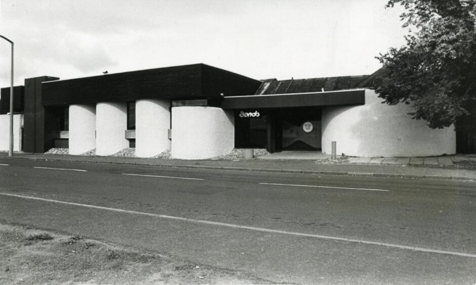 The outside of The Sands Disco in Broughty Ferry in 1984. 