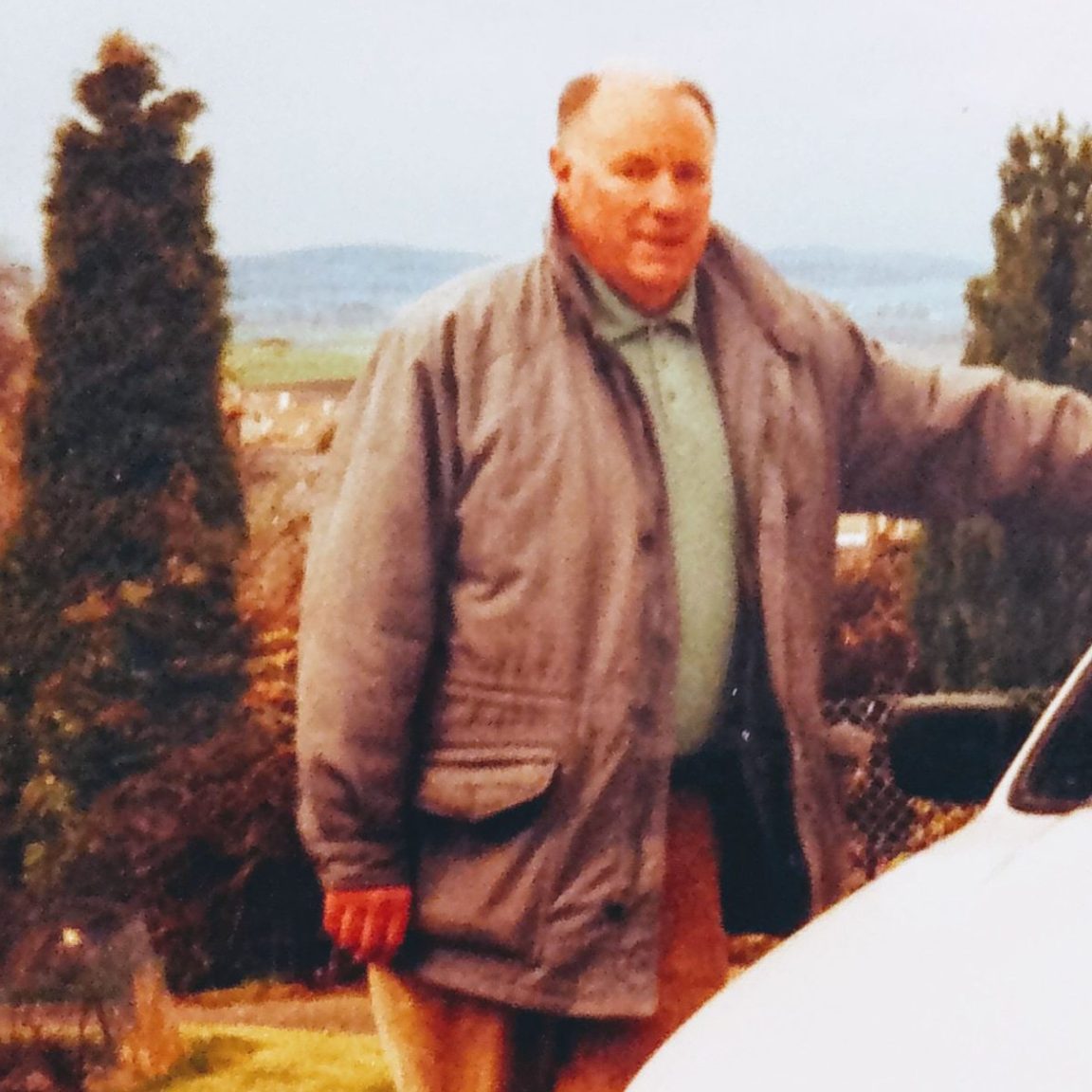 Forfar-born Mandy editor Ian McLaren dies aged 87