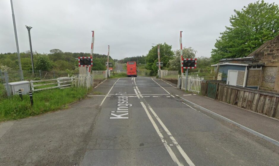 The level crossing at Kingseat Road, Dunfermline.