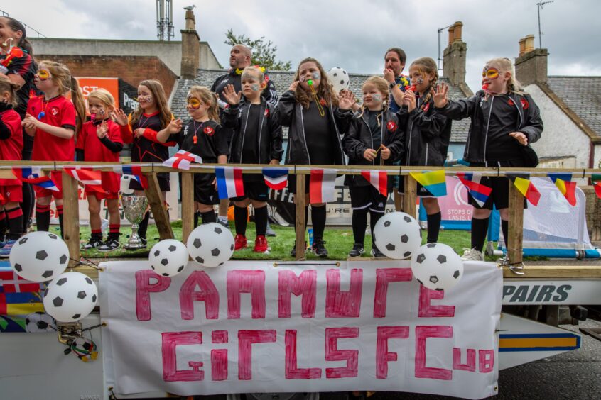 Carnoustie gala float parade