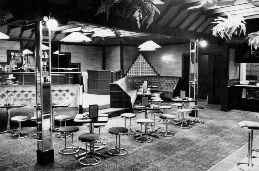 Tables and chairs inside Dundee nightclub Da Vinci's 