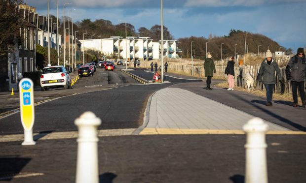 The Esplanade in Broughty Ferry. Image: Mhairi Edwards/DC Thomson