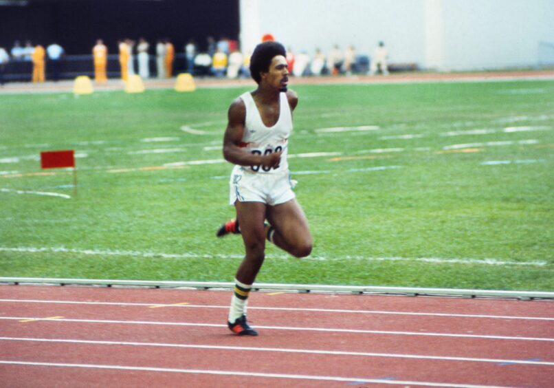 Thompson runs on the track at the 1976 Olympics in Montreal.