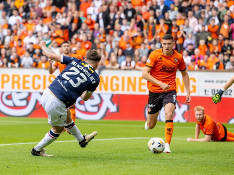 Palmer-Houlden makes it 1-1 for Dundee in the derby at Dundee United. Image: Alan Rennie/Shutterstock