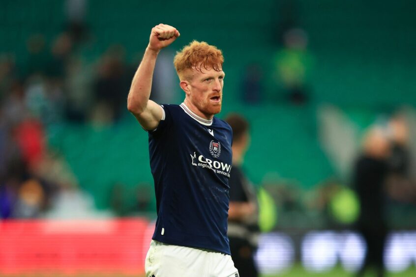 Simon Murray proved a real menace for the Hibs backline. Image: David Young/Shutterstock