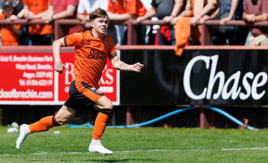 Rory MacLeod in full flow for Dundee United