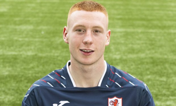 Raith Rovers defender Callum Hannah has joined Montrose on loan.