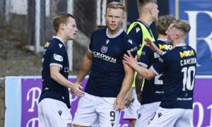 Dundee celebrate against St Mirren