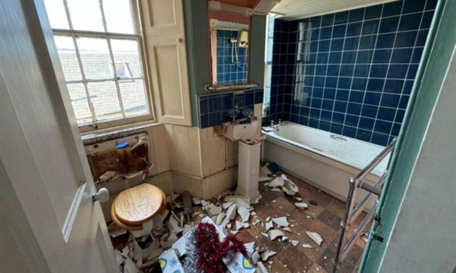 Bathroom at Cairnleith near Crieff.