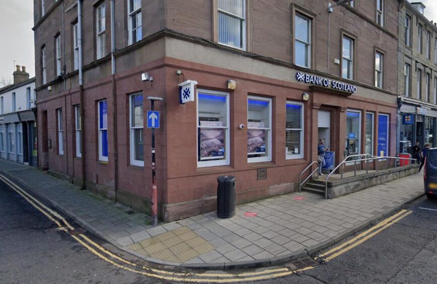 Montrose High Street Bank of Scotland