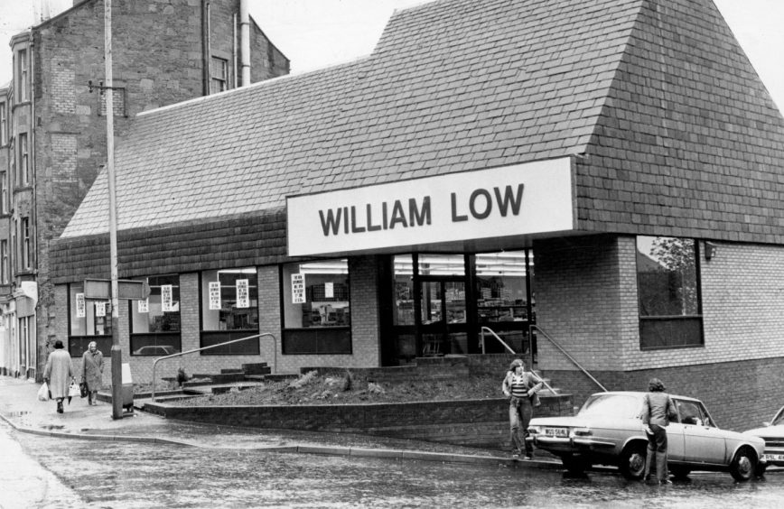 the exterior of the William Low supermarket in Perth Road in 1979.