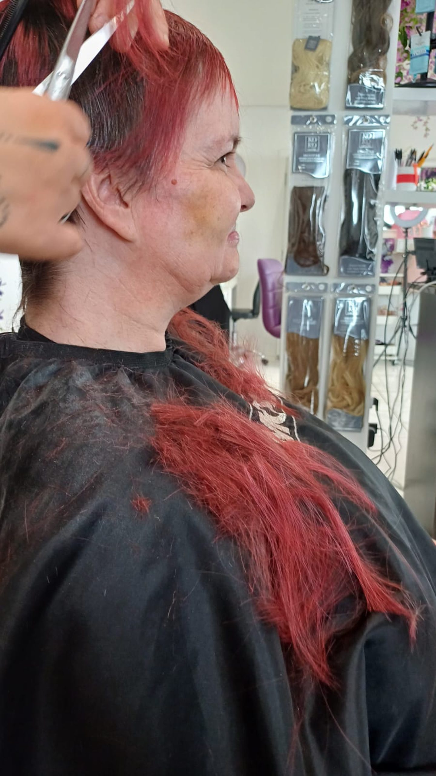 Kinross woman Kate Willingale Kate Willingale during her hair shave..