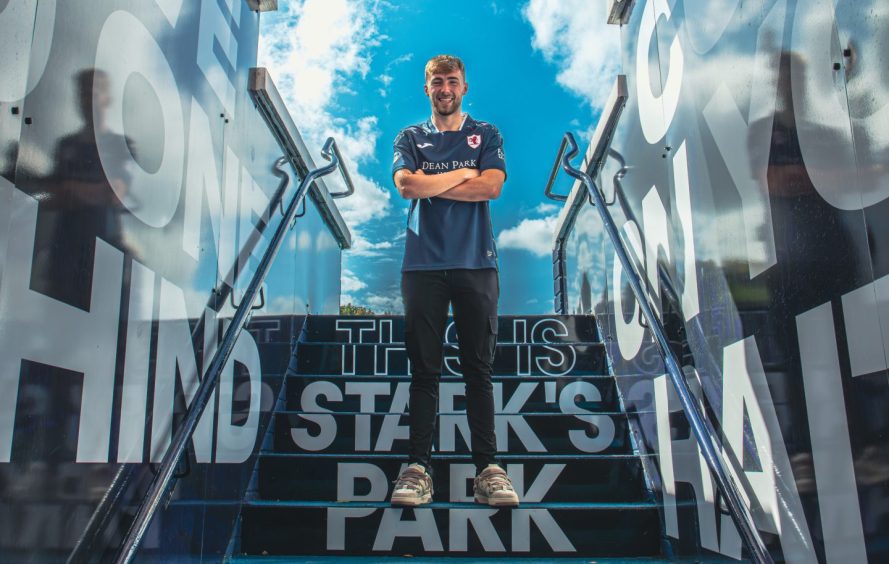 Lewis Jamieson at Stark's Park after signing for Raith Rovers.