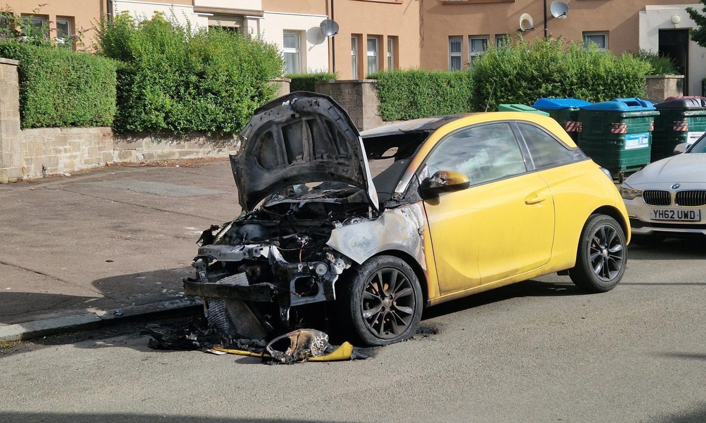 Fyffe Street car set on fire