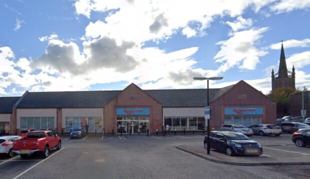 New Wynd in Montrose is being auctioned as a tenanted business opportunity. Image: Google Maps