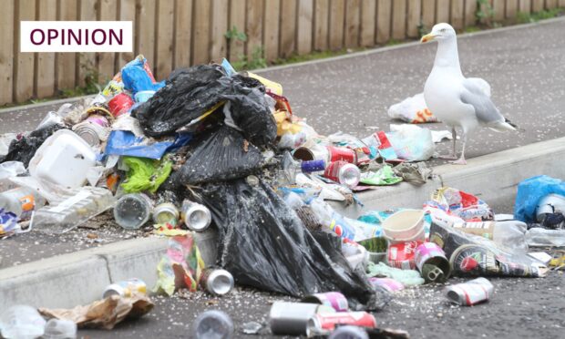 A rubbish way to live... Litter in Dundee. Image: Mhairi Edwards/DC Thomson.