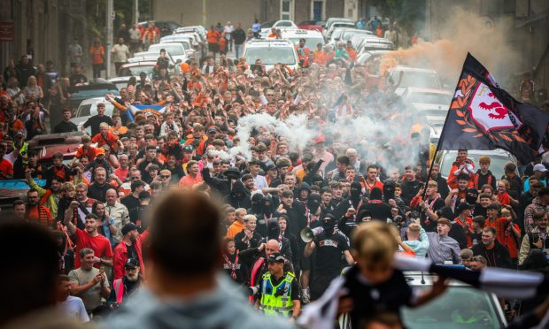Dundee United fans march to Tannadice. Image: Mhairi Edwards/DC Thomson