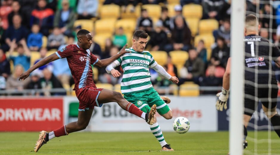 Emmanuel Adegboyega crossing swords with Shamrock Rovers