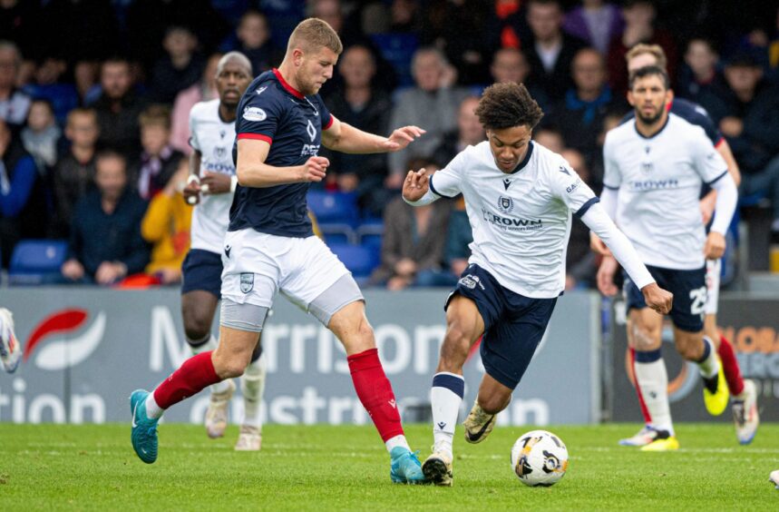 Seun Adewumi made his Dundee debut at Ross County. Image: Paul Devlin/SNS