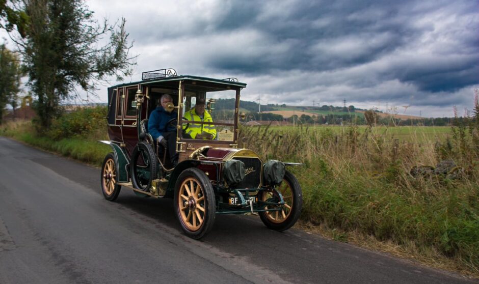 Veteran Car Club tour of Angus