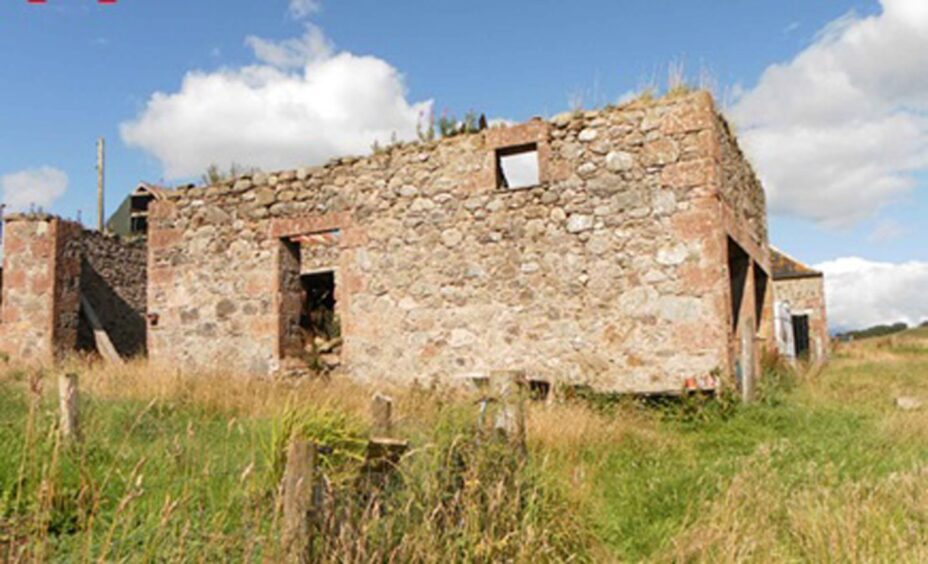 Old steading buildings at Cowhillock, Memus.