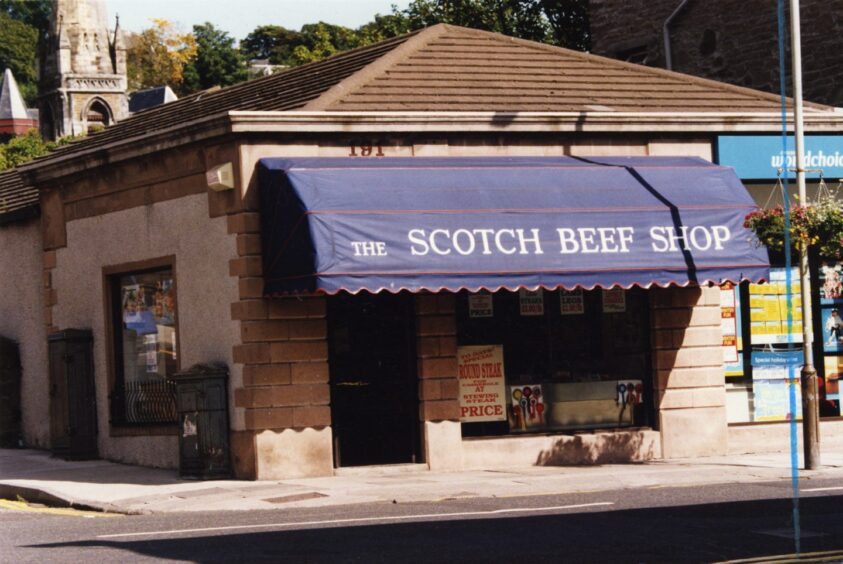 Scott Brothers in Broughty Ferry in August 1998.