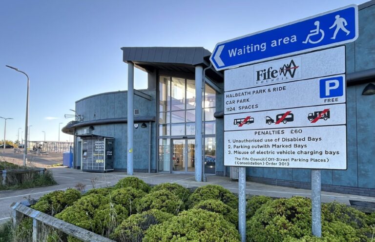Free parking sites in south Fife with Edinburgh Airport links